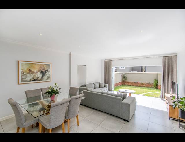3 BEDROOM TOWNHOUSE FOR SALE IN DOUGLASDALE